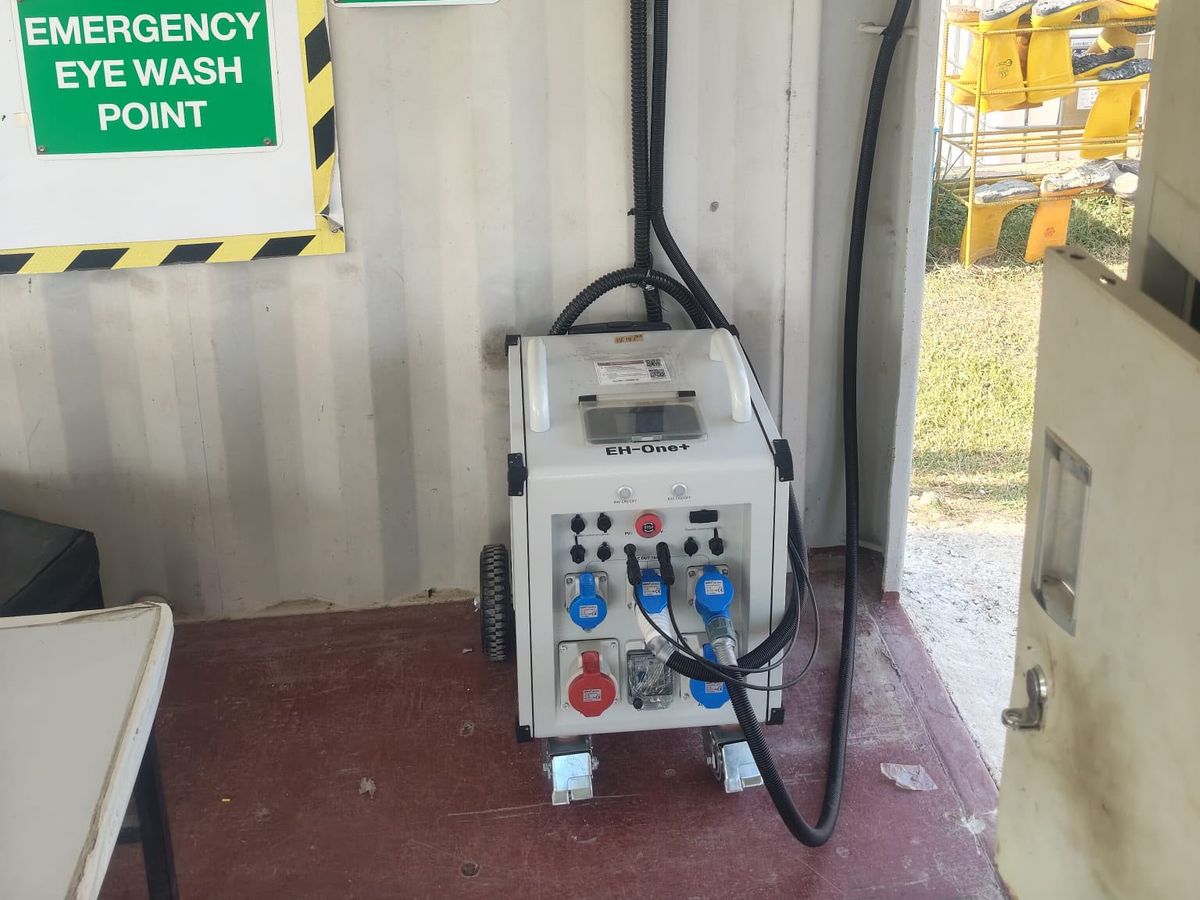 EH-One Plus providing backup power supply to a containerised site office and worker rest area